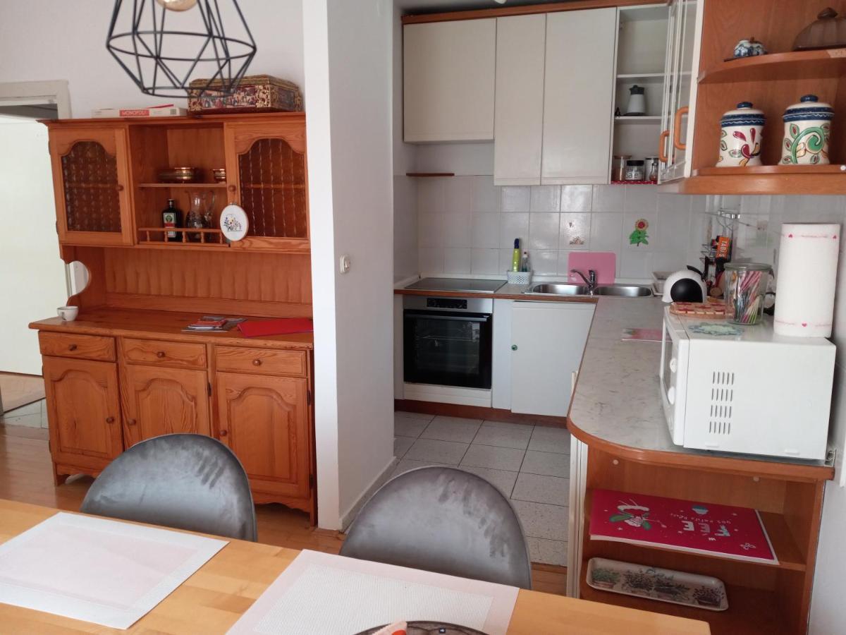 Lovely 2-Bedroom Appartment With Free Parking Dobrova Dış mekan fotoğraf